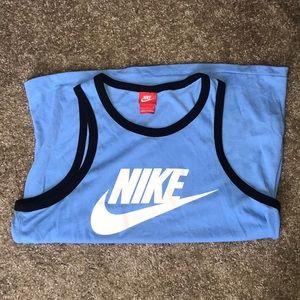 Men’s Nike shirt